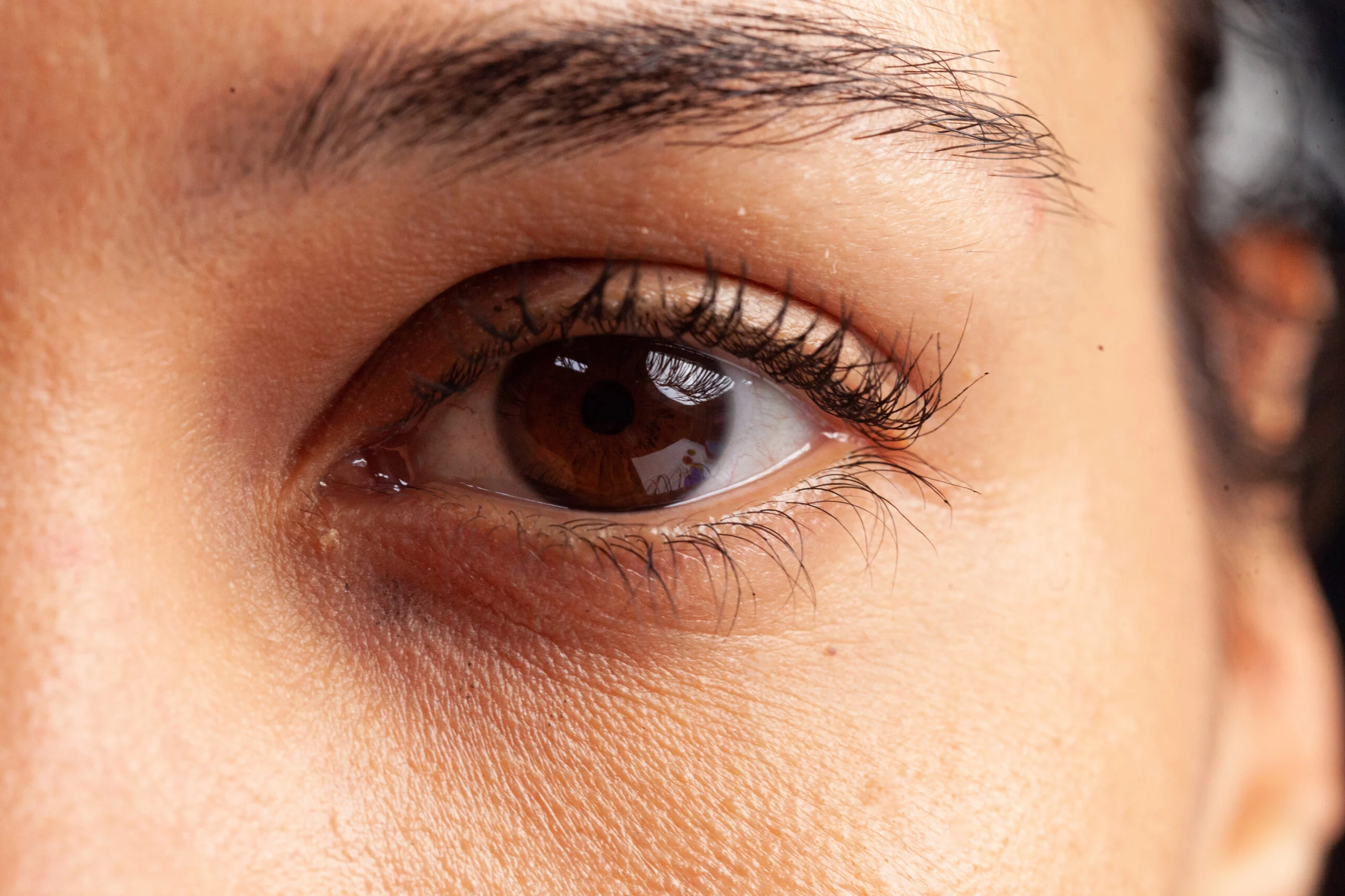 The Top Benefits of Wearing Brown Eye Contact Lenses