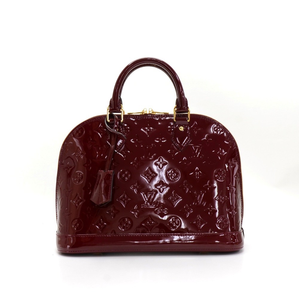 Key Signs to Look for When Buying a Pre-Owned Louis Vuitton Handbag