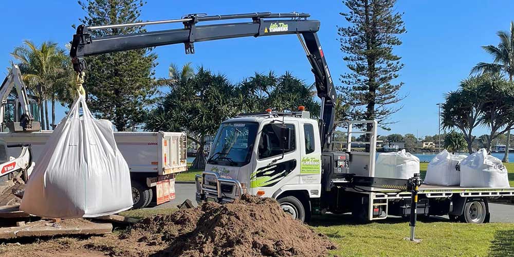 crane hire sunshine coast